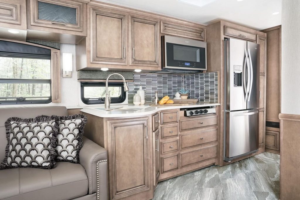 List of the Top 4 RV With Garage